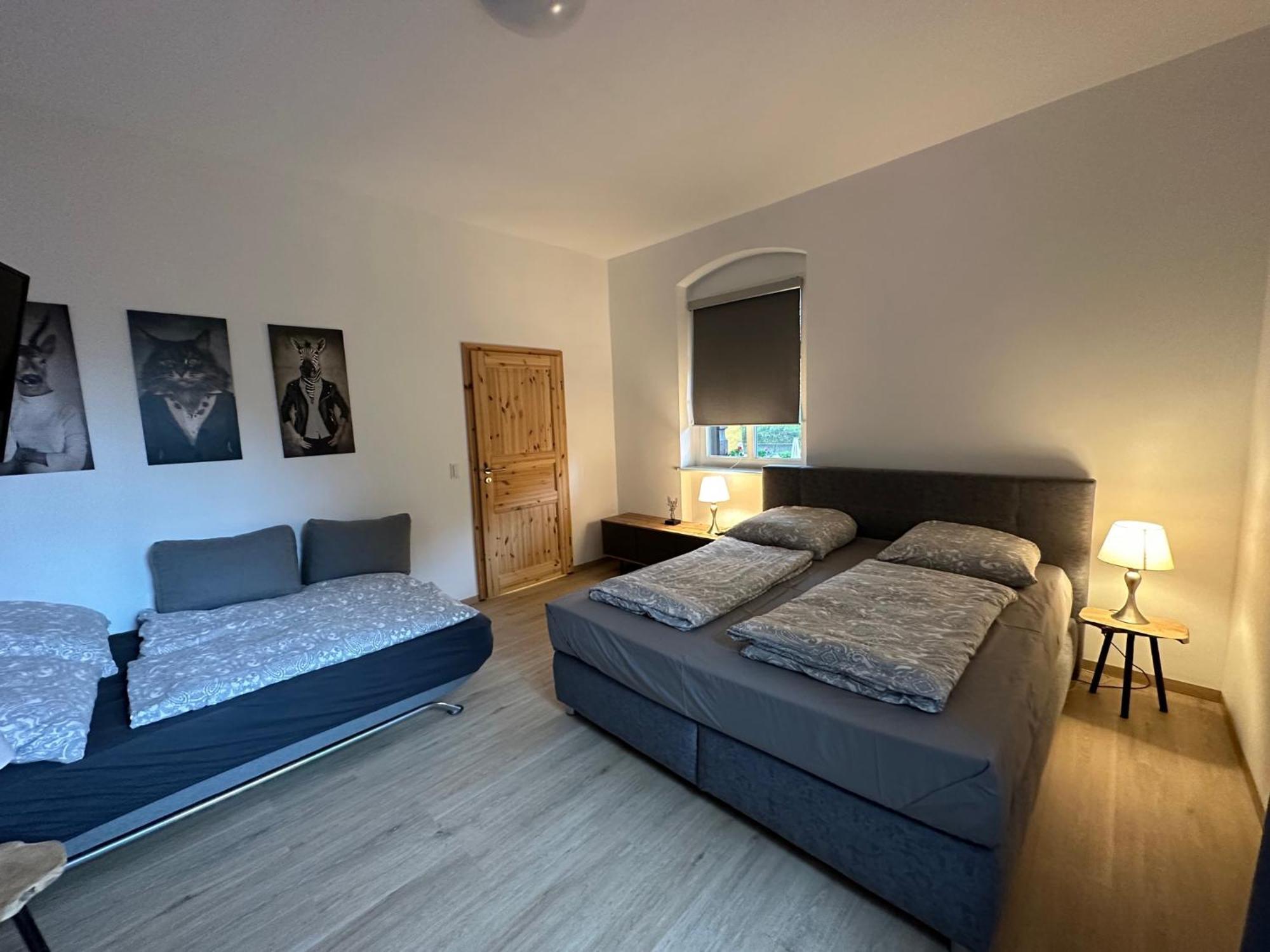 Ferienwohnungen Schweizerhaus Dresden Zimmer foto
